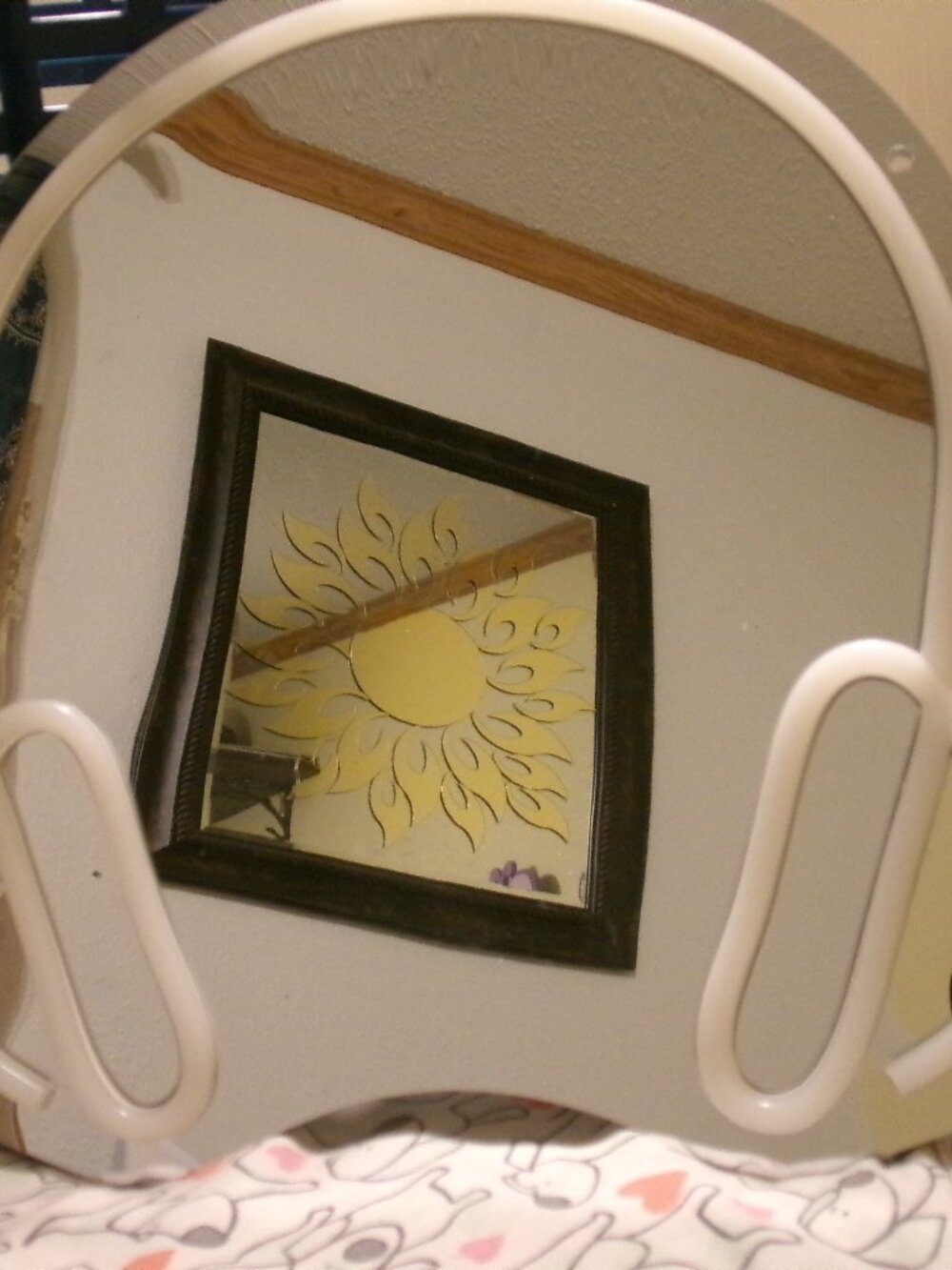 Light Up Headphone Mirror